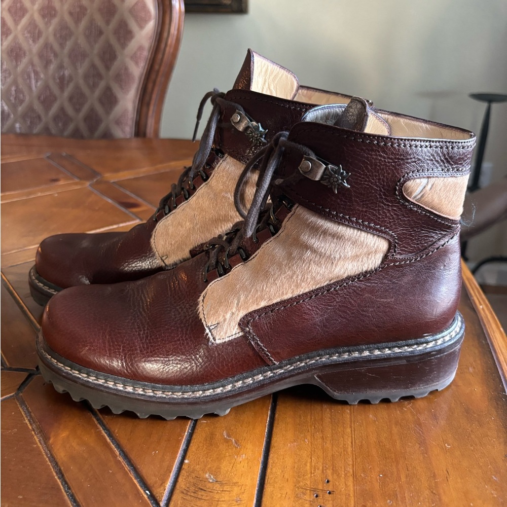Hans Behr Brown and Tan Leather lace up  Boots